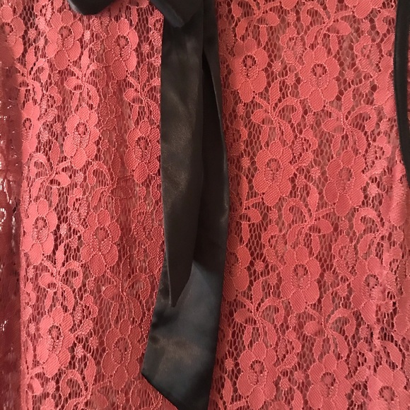 Mauve Midi Lace Dress - Picture 2 of 8